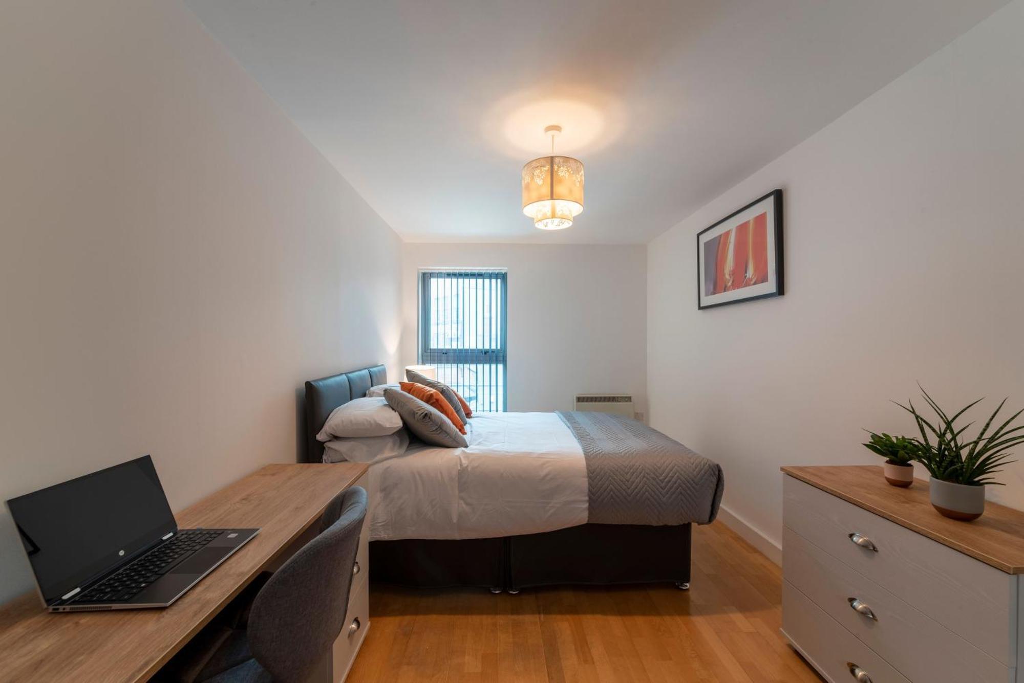 Centre Large Flat * Nottingham